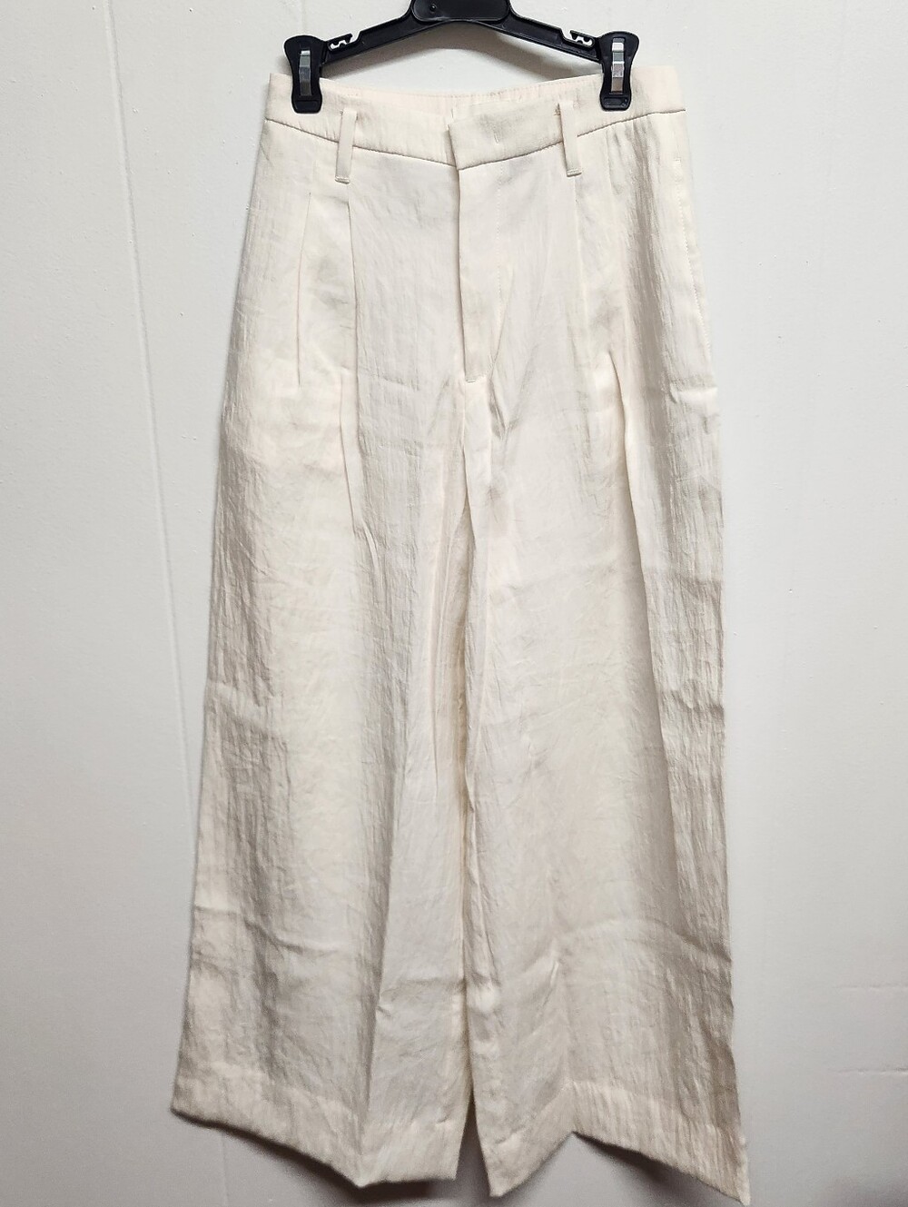 H&M Pants Womens 0 White Crepe Pleated Dress Pants Zip Pockets Business
